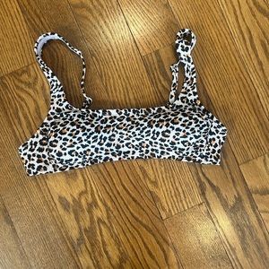 Xhilaration adjustable cheetah bikini top